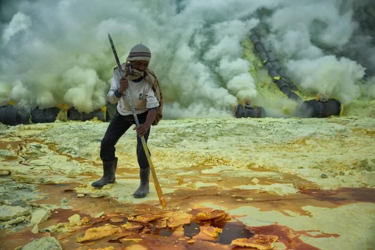 Man survives trying 'world's deadliest job' that could take 30 years off your life or kill you instantly